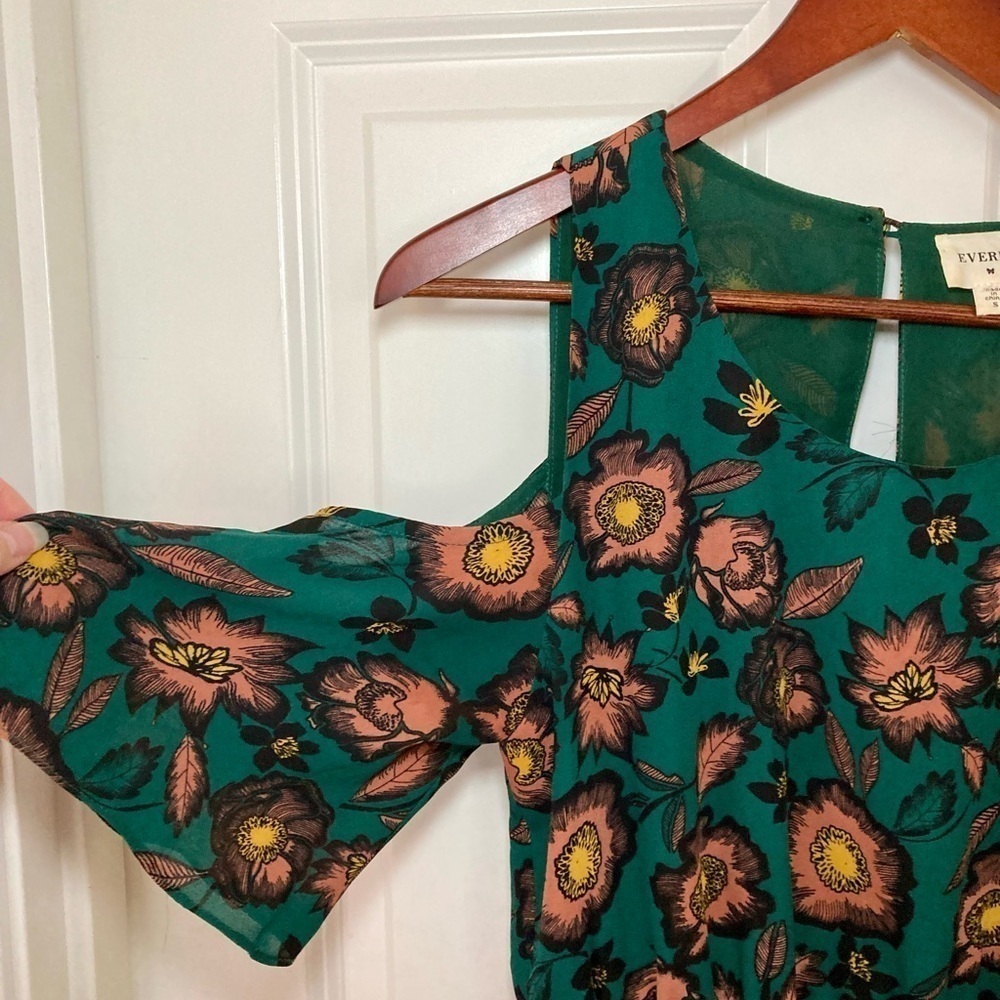 Everly cold shoulder green and black flora dress - size S - Picture 4 of 6